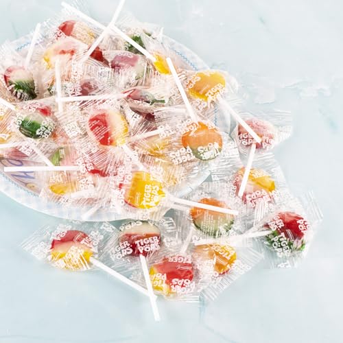 Lollipops Assorted Fruit Flavor Suckers– Vibrant Swirls of Flavor – Hard Candy – Perfect for Snacking and Sharing - Ideal for Candy Bowls, Dessert Tables, Parties, Halloween and More, Tootsie Rolls Midgees Individually Wrapped - Bulk Candy Pack